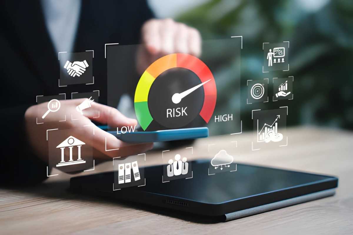 Leverage and Risk Theory in Finance